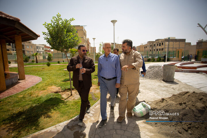 بازدید شهردار اصفهان از پروژه‌های منطقه 14