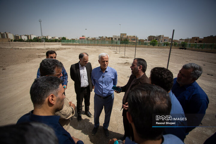 بازدید شهردار اصفهان از پروژه‌های منطقه 14