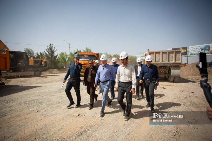 بازدید شهردار اصفهان از پروژه‌های منطقه 14