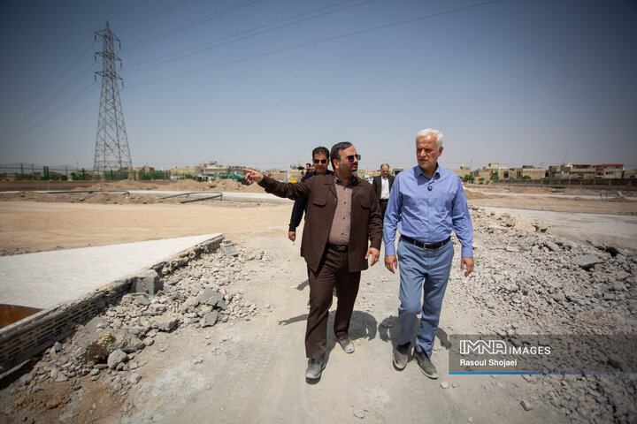 بازدید شهردار اصفهان از پروژه‌های منطقه 14