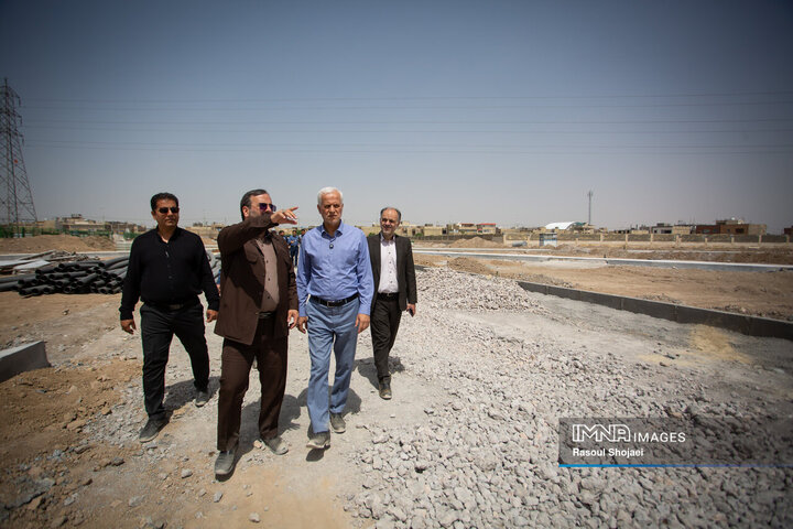 بازدید شهردار اصفهان از پروژه‌های منطقه 14