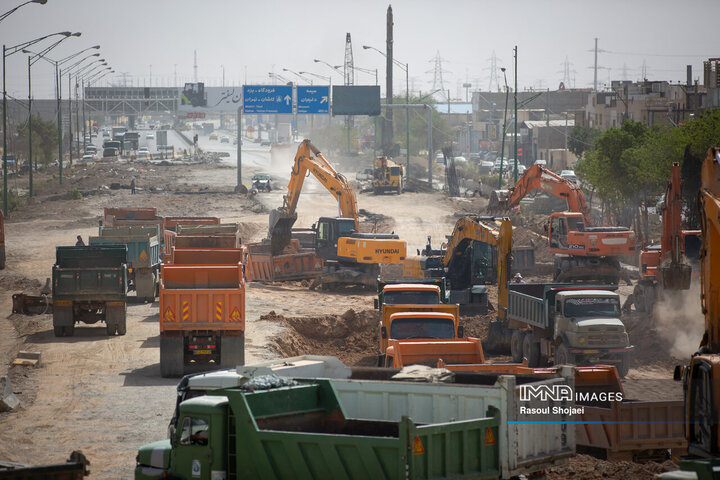 بازدید شهردار اصفهان از پروژه‌های منطقه 14