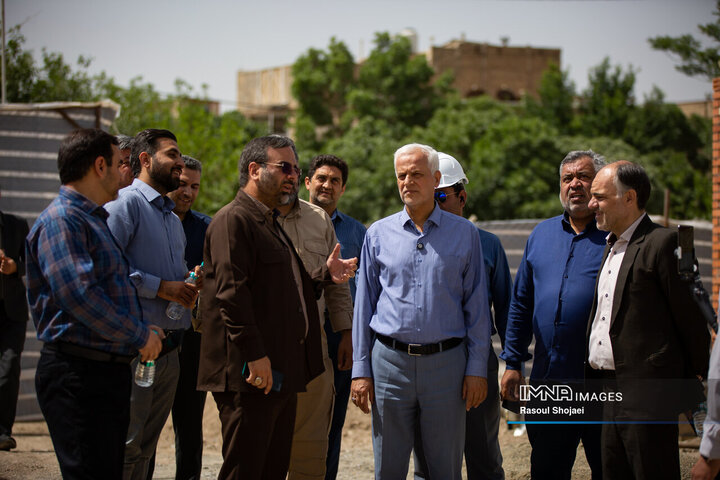 بازدید شهردار اصفهان از پروژه‌های منطقه 14