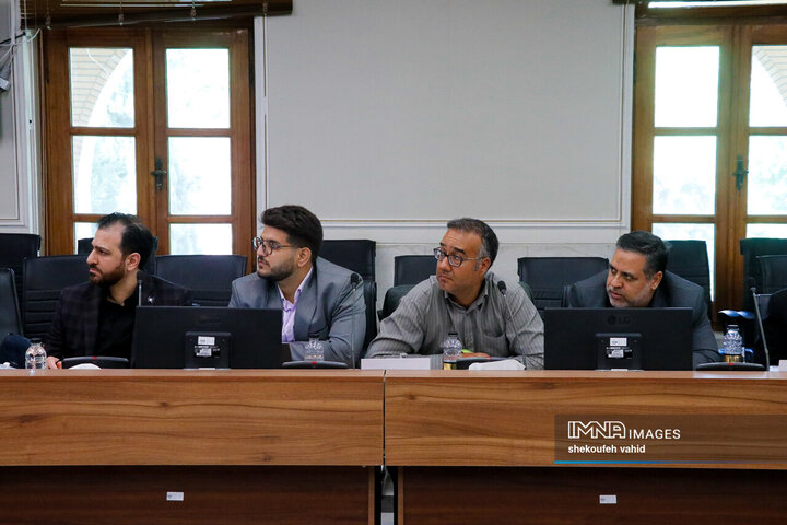 جلسه توسعه شرق استان اصفهان