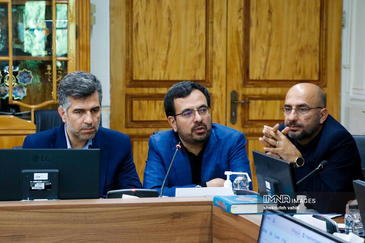 جلسه توسعه شرق استان اصفهان