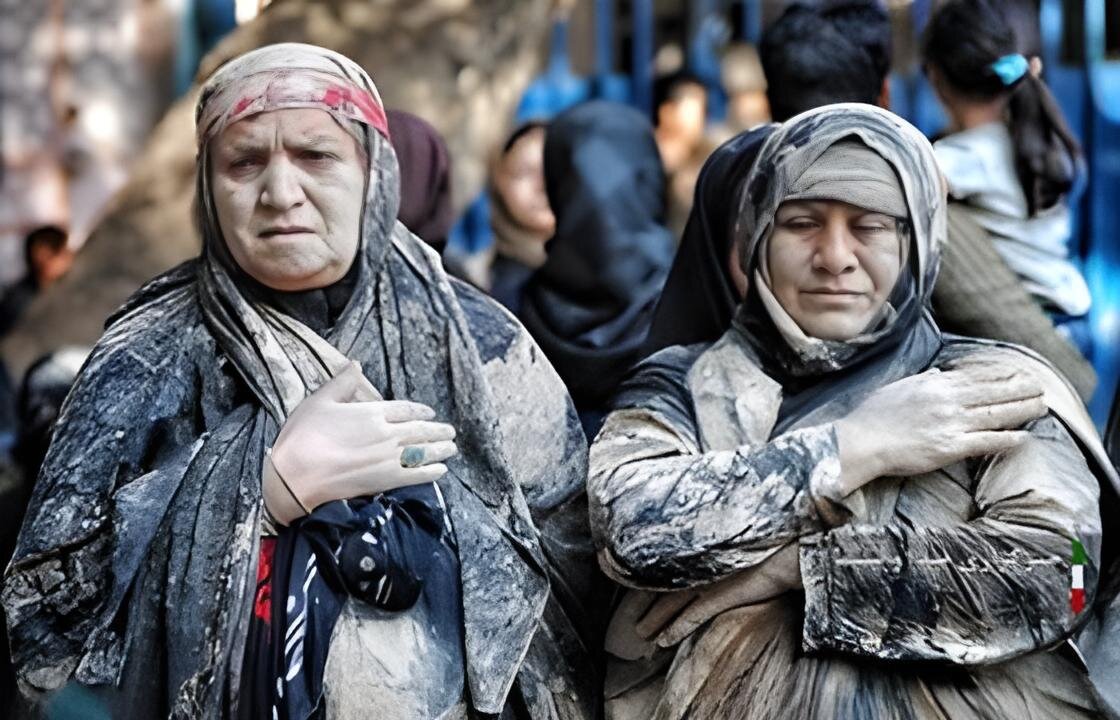 ردی از غبار تاریخ تا خیمه‌های سوگ؛ از طوق‌گردانی تا گِل‌مالی