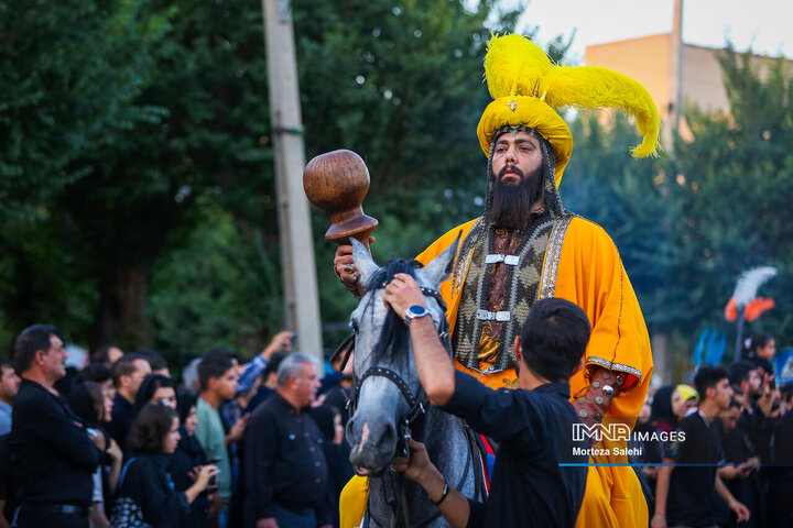 کاروان نمادین کربلا در مبارکه