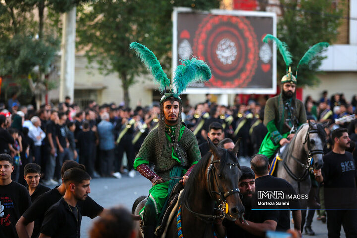 کاروان نمادین کربلا در مبارکه