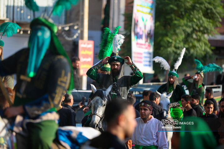 کاروان نمادین کربلا در مبارکه