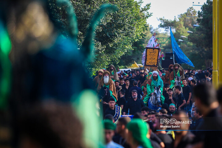 کاروان نمادین کربلا در مبارکه