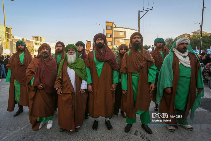 کاروان نمادین کربلا در مبارکه