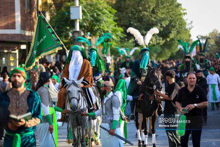 کاروان نمادین کربلا در مبارکه