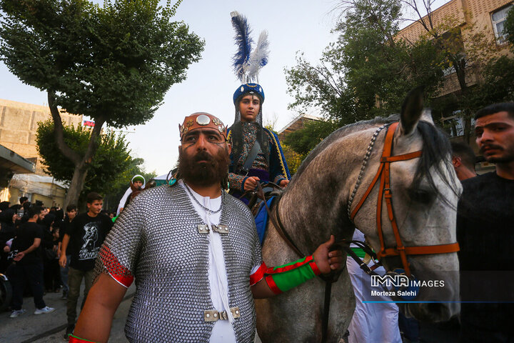 کاروان نمادین کربلا در مبارکه