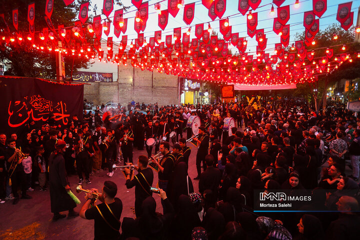 کاروان نمادین کربلا در مبارکه