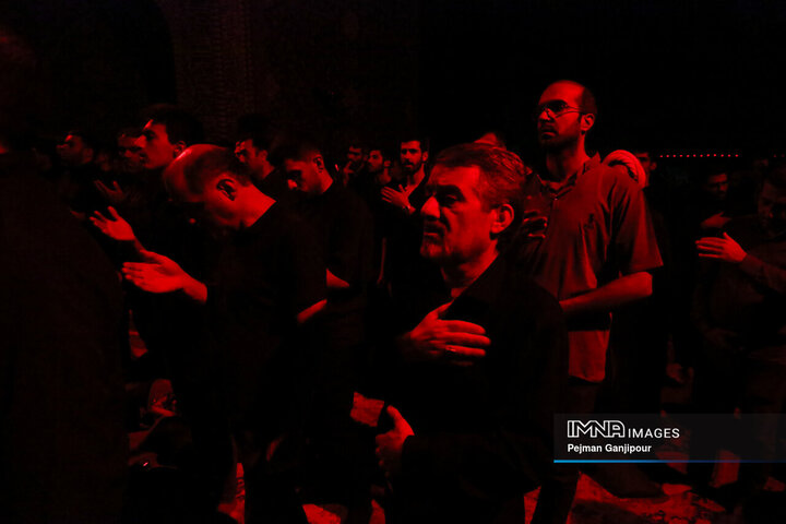 عزاداری شب پنجم محرم در هیئت رهپویان وصال