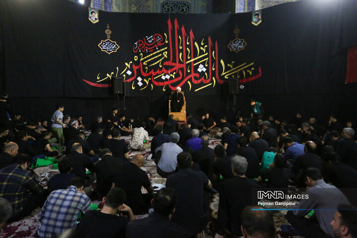 عزاداری شب پنجم محرم در هیئت رهپویان وصال