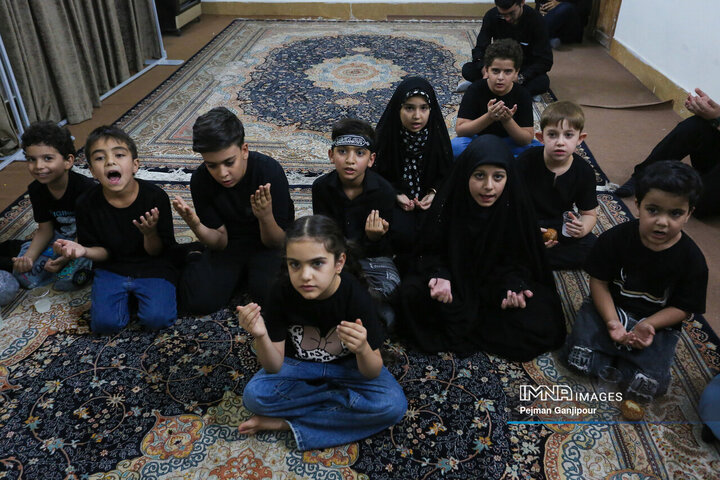 عزاداری شب پنجم محرم در هیئت رهپویان وصال