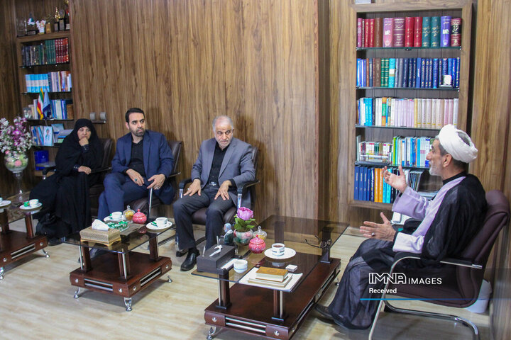 دیدار اعضای شورای اسلامی شهر با رئیس کل دادگستری اصفهان
