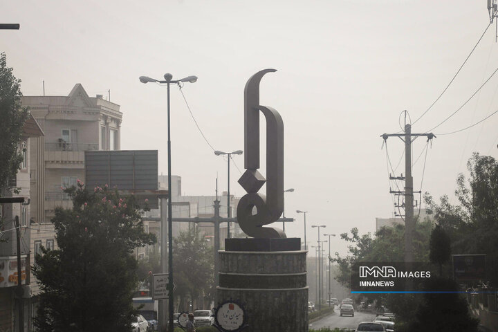 گردوغبار میهمان آسمان سنندج