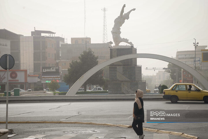 گردوغبار میهمان آسمان سنندج