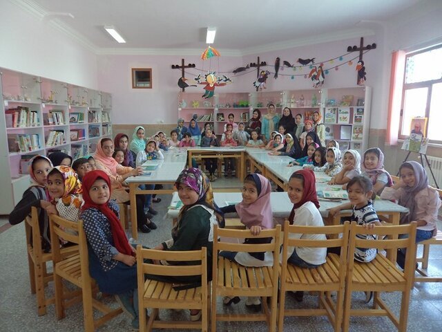 ساخت شهربازی در قلب مدرسه/ ماجرای آموزگاری که امیدی تازه به زندگی دانش‌آموزش بخشید