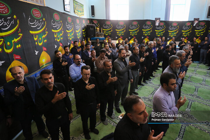 عزاداری دهه اول محرم در شهرداری مرکزی اصفهان