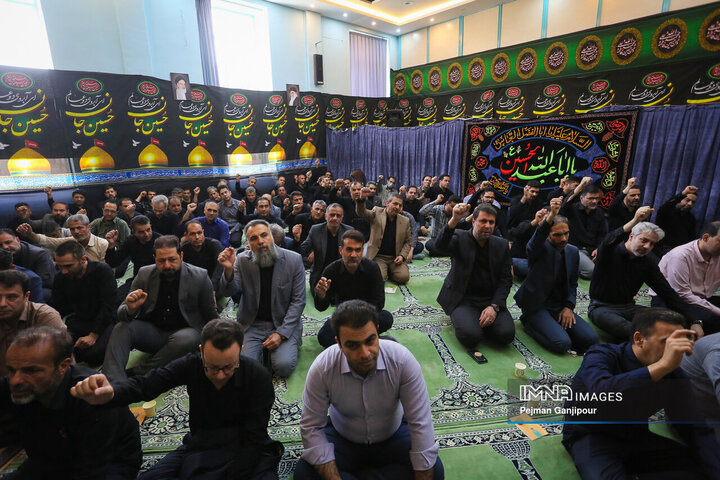 عزاداری دهه اول محرم در شهرداری مرکزی اصفهان