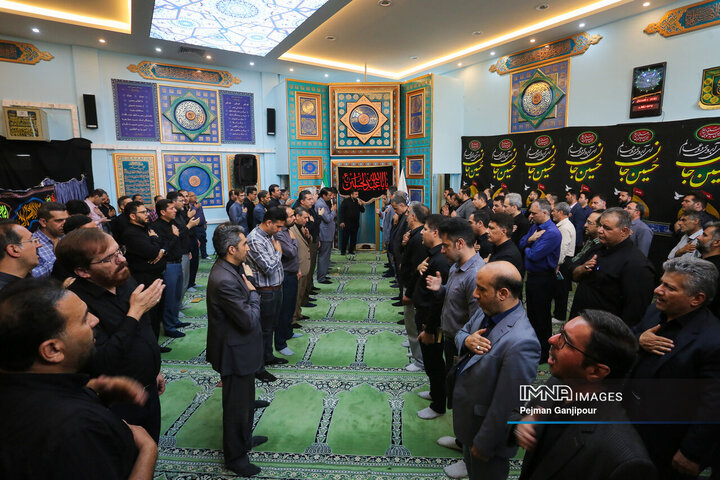 عزاداری دهه اول محرم در شهرداری مرکزی اصفهان
