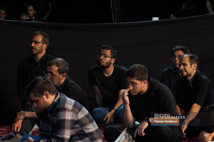 عزاداری شب ششم محرم در هیئت انصارالمهدی(عج)