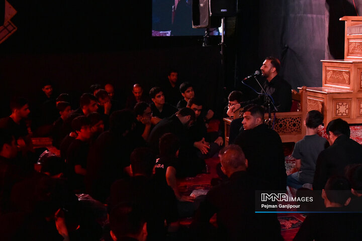 عزاداری شب ششم محرم در هیئت انصارالمهدی(عج)