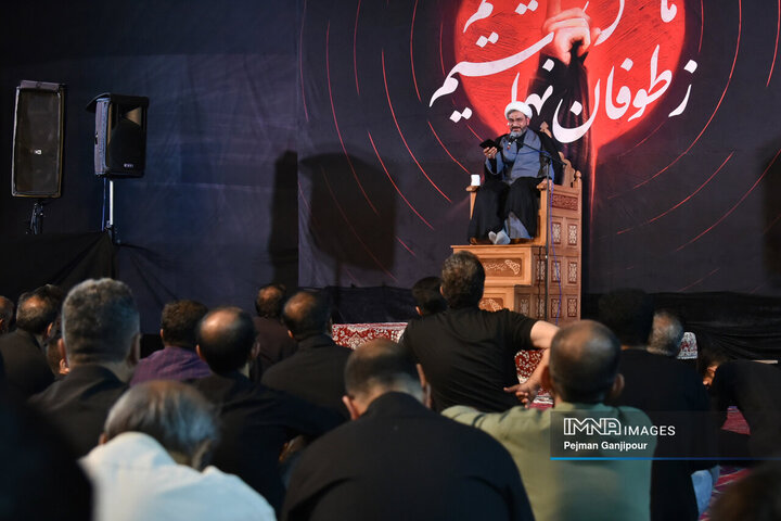 عزاداری شب ششم محرم در هیئت انصارالمهدی(عج)