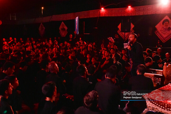 عزاداری شب ششم محرم در هیئت انصارالمهدی(عج)