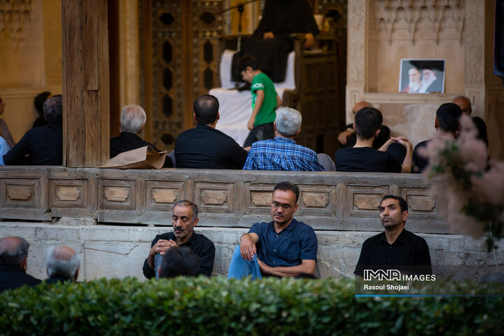 روضه امام حسین(ع) در خانه تاریخی شیخ الاسلام