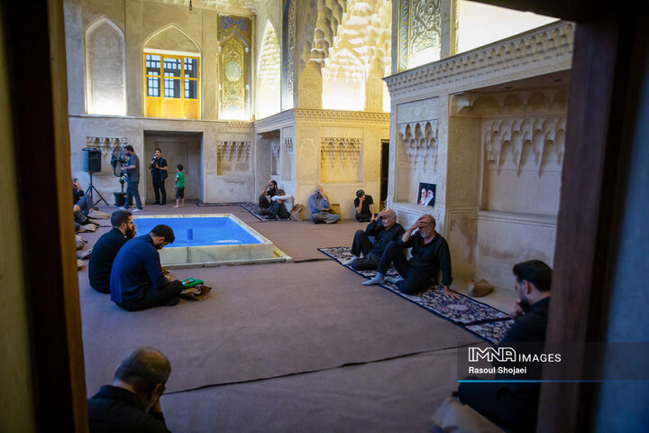 روضه امام حسین(ع) در خانه تاریخی شیخ الاسلام