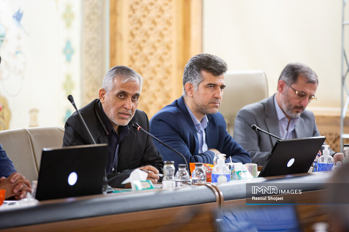 نشست هم اندیشی اعضای شورای اسلامی استان و رؤسای شوراهای شهرستان‌های استان اصفهان