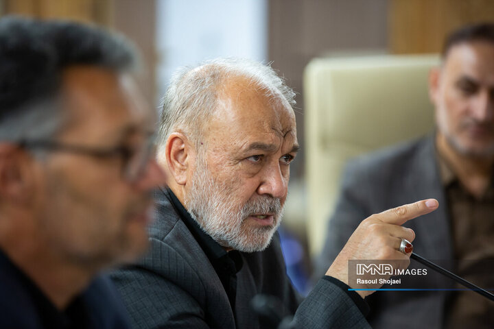 نشست هم اندیشی اعضای شورای اسلامی استان و رؤسای شوراهای شهرستان‌های استان اصفهان