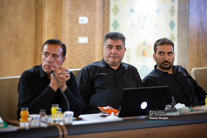 نشست هم اندیشی اعضای شورای اسلامی استان و رؤسای شوراهای شهرستان‌های استان اصفهان