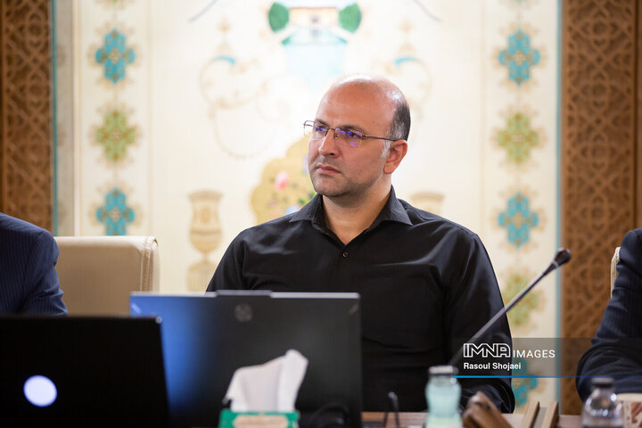 نشست هم اندیشی اعضای شورای اسلامی استان و رؤسای شوراهای شهرستان‌های استان اصفهان