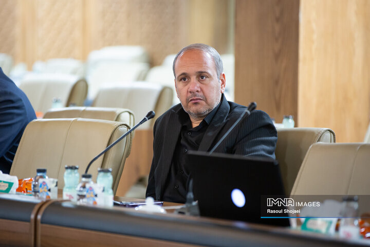 نشست هم اندیشی اعضای شورای اسلامی استان و رؤسای شوراهای شهرستان‌های استان اصفهان