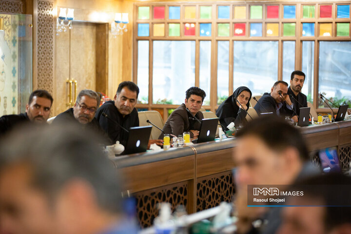 نشست هم اندیشی اعضای شورای اسلامی استان و رؤسای شوراهای شهرستان‌های استان اصفهان