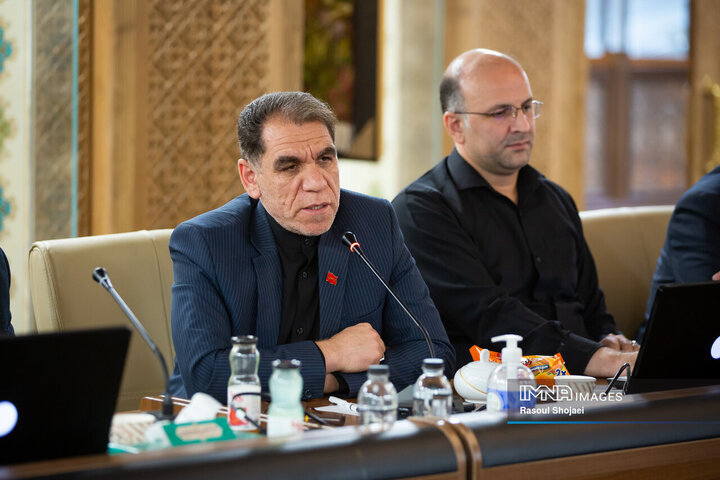 نشست هم اندیشی اعضای شورای اسلامی استان و رؤسای شوراهای شهرستان‌های استان اصفهان