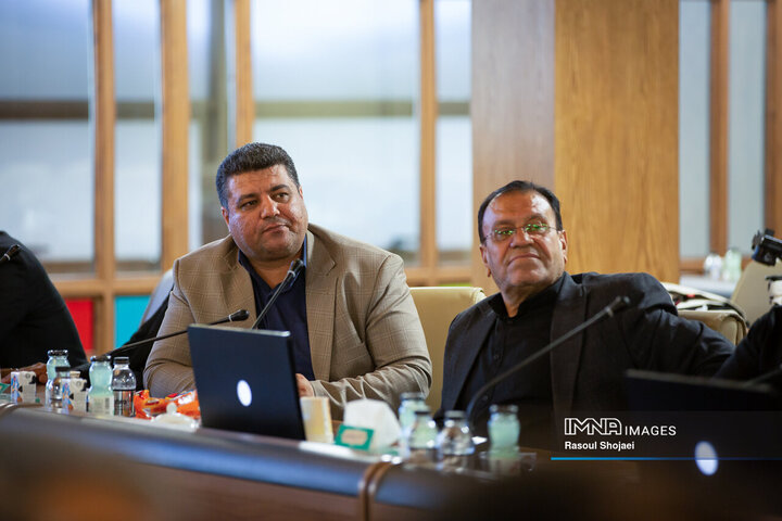 نشست هم اندیشی اعضای شورای اسلامی استان و رؤسای شوراهای شهرستان‌های استان اصفهان