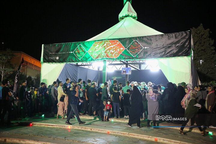 فعالیت موکب حسینی مجتمع گردشگری صفه در چهارمین سال متوالی