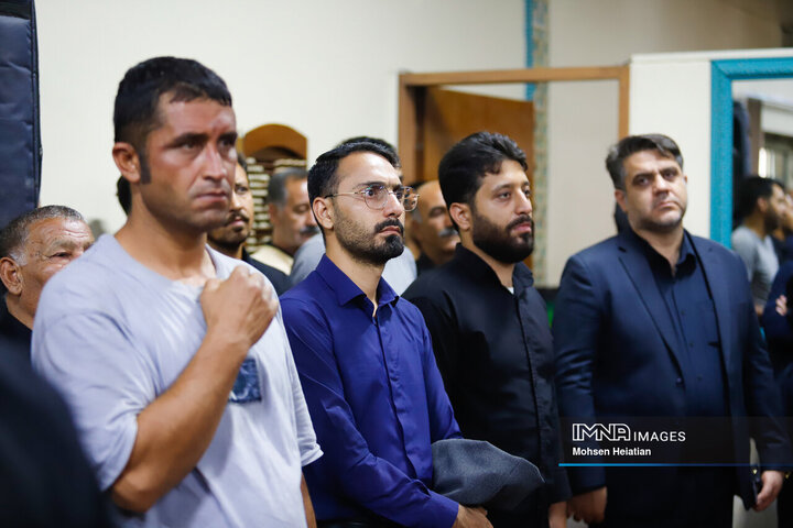 ویژه برنامه «ایران حسین» در پایانه مسافربری کاوه