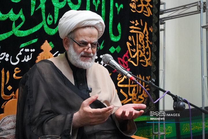 ویژه برنامه «ایران حسین» در پایانه مسافربری کاوه