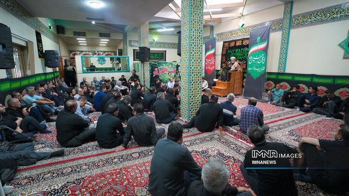 ویژه برنامه «ایران حسین» در پایانه مسافربری کاوه