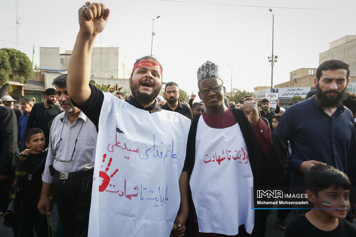 تجمع کفن پوشان قم در حمایت از مقام ولایت و مرجعیت شیعه