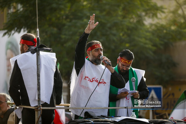 تجمع کفن پوشان قم در حمایت از مقام ولایت و مرجعیت شیعه