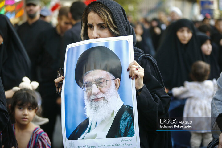 تجمع کفن پوشان قم در حمایت از مقام ولایت و مرجعیت شیعه