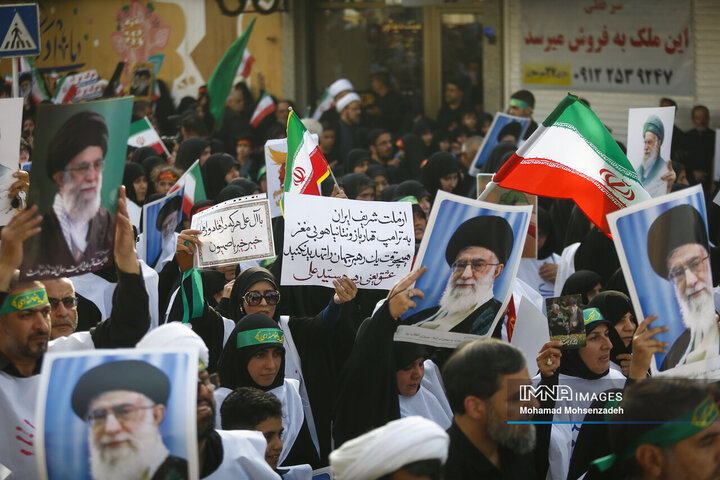 تجمع کفن پوشان قم در حمایت از مقام ولایت و مرجعیت شیعه